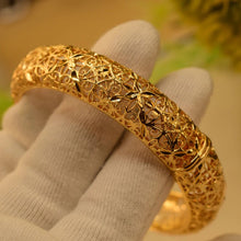 Elegant Gold Bangle For Women