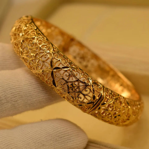 Elegant Gold Bangle For Women